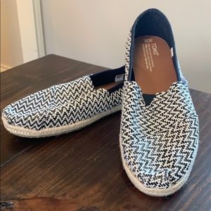 Toms size 10 shoes